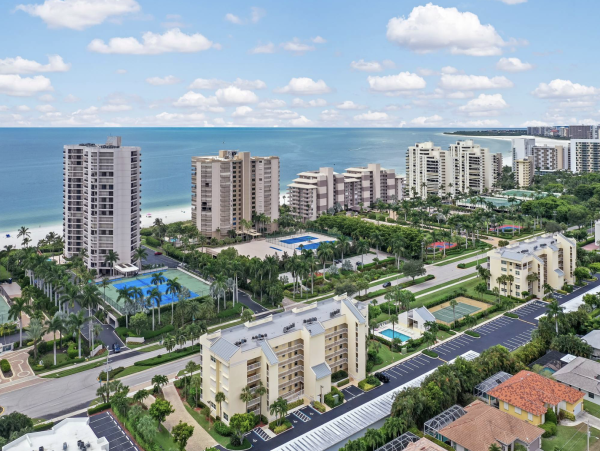 Marco Island Vacation Rental Beach Across the Street